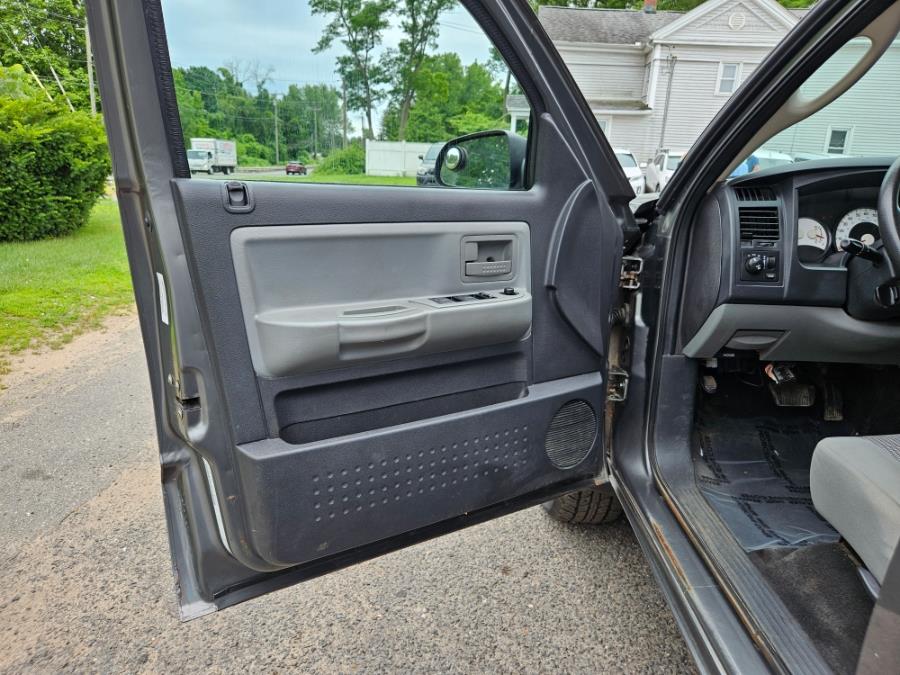 2011 Ram Dakota 4WD Crew Cab Bighorn/Lonestar, available for sale in East Windsor, Connecticut | Toro Auto. East Windsor, Connecticut 2011 Ram Dakota 4WD Crew Cab Bighorn/Lonestar, available for sale in East Windsor, Connecticut | Toro Auto. East Windsor, Connecticut