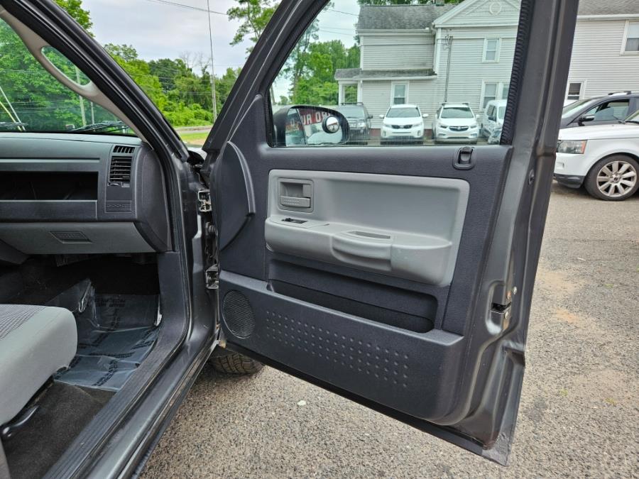 2011 Ram Dakota 4WD Crew Cab Bighorn/Lonestar, available for sale in East Windsor, Connecticut | Toro Auto. East Windsor, Connecticut 2011 Ram Dakota 4WD Crew Cab Bighorn/Lonestar, available for sale in East Windsor, Connecticut | Toro Auto. East Windsor, Connecticut