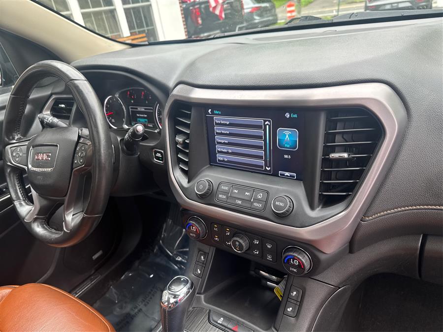 2017 GMC Acadia AWD 4dr SLT w/SLT-1, available for sale in Canton, Connecticut | Lava Motors. Canton, Connecticut 2017 GMC Acadia AWD 4dr SLT w/SLT-1, available for sale in Canton, Connecticut | Lava Motors. Canton, Connecticut