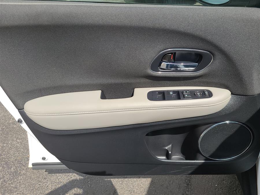 2022 Honda HR-V EX AWD CVT, available for sale in Canton, Connecticut | Lava Motors. Canton, Connecticut 2022 Honda HR-V EX AWD CVT, available for sale in Canton, Connecticut | Lava Motors. Canton, Connecticut