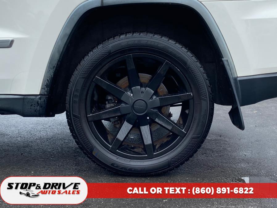 2012 Jeep Grand Cherokee 4WD 4dr Laredo, available for sale in East Windsor, Connecticut | Stop & Drive Auto Sales. East Windsor, Connecticut 2012 Jeep Grand Cherokee 4WD 4dr Laredo, available for sale in East Windsor, Connecticut | Stop & Drive Auto Sales. East Windsor, Connecticut