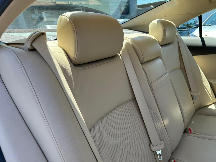 2010 Lexus ES 350 FWD, available for sale in Daly City, California | Green Light Auto Wholesale. Daly City, California 2010 Lexus ES 350 FWD, available for sale in Daly City, California | Green Light Auto Wholesale. Daly City, California