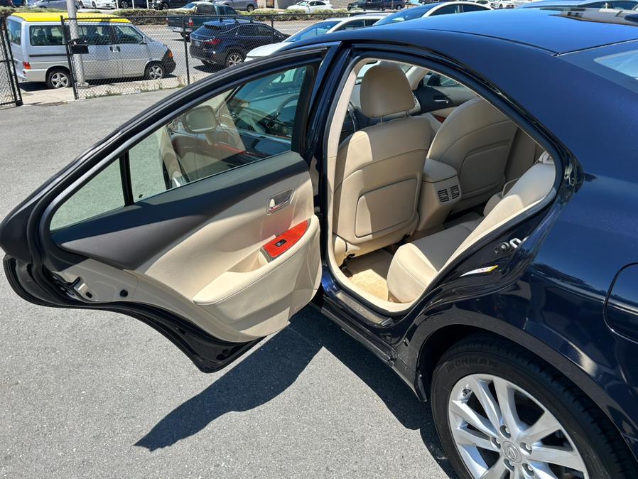 2010 Lexus ES 350 FWD, available for sale in Daly City, California | Green Light Auto Wholesale. Daly City, California 2010 Lexus ES 350 FWD, available for sale in Daly City, California | Green Light Auto Wholesale. Daly City, California