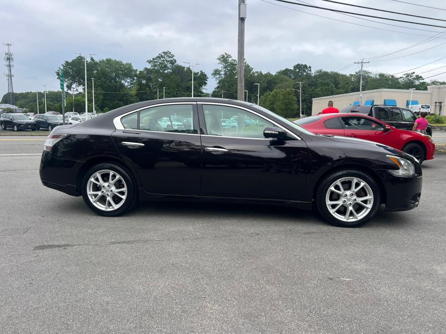 2013 Nissan Maxima 4dr Sdn 3.5 SV, available for sale in Swansea, Massachusetts | Gas On The Run. Swansea, Massachusetts 2013 Nissan Maxima 4dr Sdn 3.5 SV, available for sale in Swansea, Massachusetts | Gas On The Run. Swansea, Massachusetts