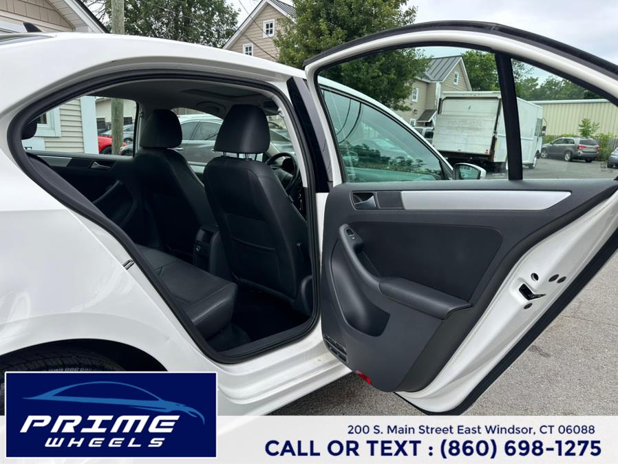 2013 Volkswagen Jetta Sedan 4dr Auto SE w/Convenience/Sunroof PZEV, available for sale in East Windsor, Connecticut | Prime Wheels. East Windsor, Connecticut 2013 Volkswagen Jetta Sedan 4dr Auto SE w/Convenience/Sunroof PZEV, available for sale in East Windsor, Connecticut | Prime Wheels. East Windsor, Connecticut