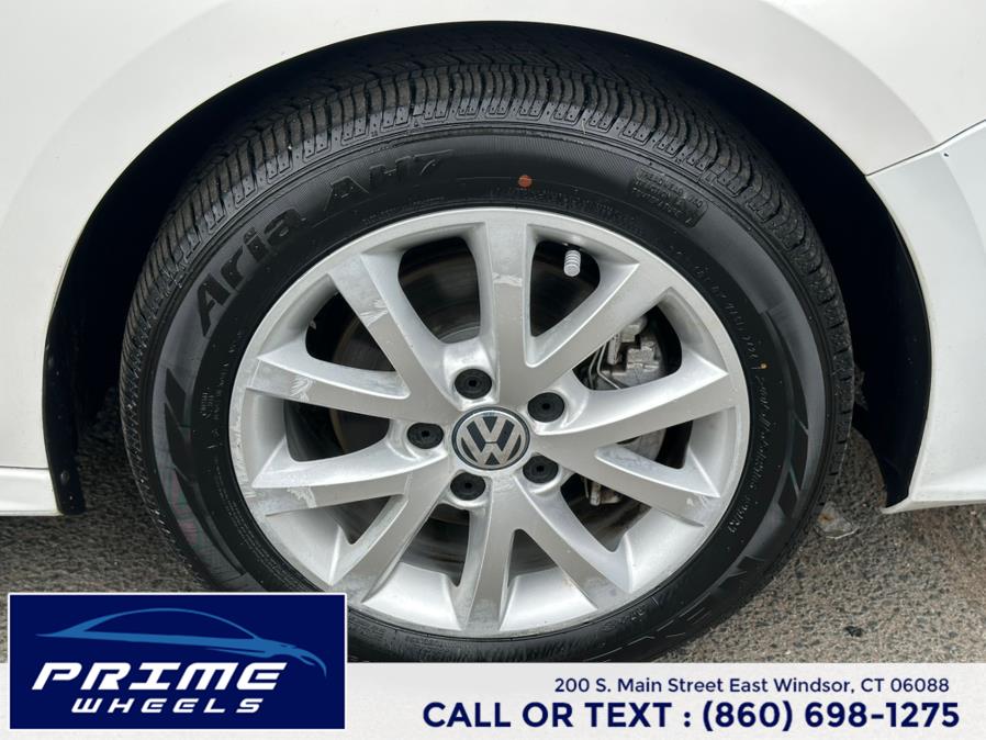 2013 Volkswagen Jetta Sedan 4dr Auto SE w/Convenience/Sunroof PZEV, available for sale in East Windsor, Connecticut | Prime Wheels. East Windsor, Connecticut 2013 Volkswagen Jetta Sedan 4dr Auto SE w/Convenience/Sunroof PZEV, available for sale in East Windsor, Connecticut | Prime Wheels. East Windsor, Connecticut