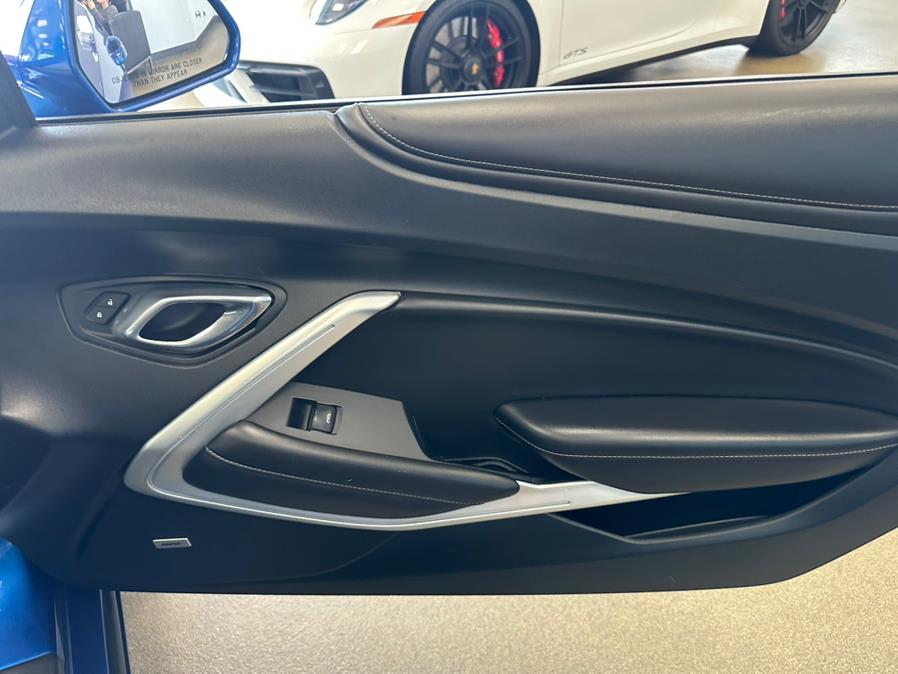 2017 Chevrolet Camaro 2dr Cpe 2SS, available for sale in Inwood, New York | 5 Towns Drive. Inwood, New York 2017 Chevrolet Camaro 2dr Cpe 2SS, available for sale in Inwood, New York | 5 Towns Drive. Inwood, New York
