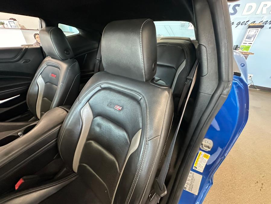 2017 Chevrolet Camaro 2dr Cpe 2SS, available for sale in Inwood, New York | 5 Towns Drive. Inwood, New York 2017 Chevrolet Camaro 2dr Cpe 2SS, available for sale in Inwood, New York | 5 Towns Drive. Inwood, New York