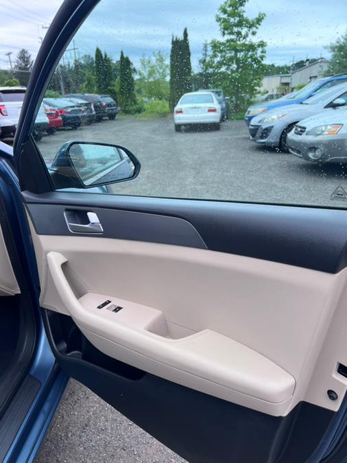 2015 Hyundai Sonata 4dr Sdn 2.4L SE, available for sale in East Windsor, Connecticut | STS Automotive. East Windsor, Connecticut 2015 Hyundai Sonata 4dr Sdn 2.4L SE, available for sale in East Windsor, Connecticut | STS Automotive. East Windsor, Connecticut