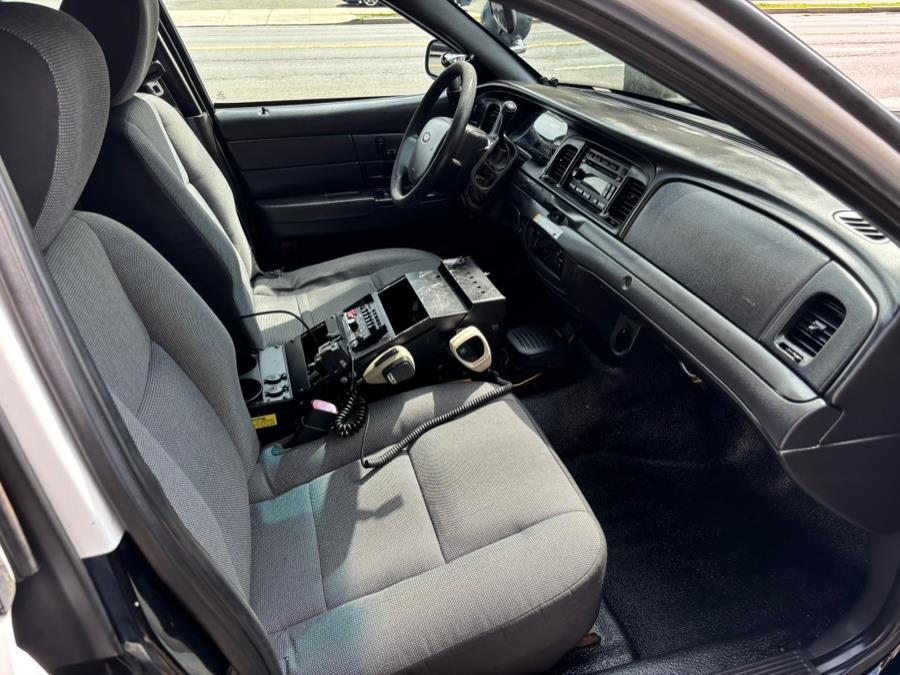 2011 Ford Police Interceptor 4dr Sdn w/3.55 Axle, available for sale in New haven, Connecticut | Wilson Maturo Motors. New haven, Connecticut 2011 Ford Police Interceptor 4dr Sdn w/3.55 Axle, available for sale in New haven, Connecticut | Wilson Maturo Motors. New haven, Connecticut