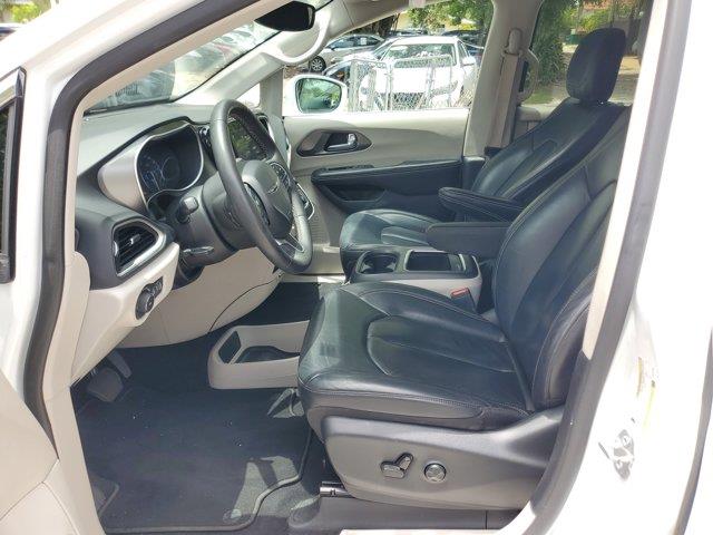2022 Chrysler Pacifica Touring L, available for sale in Fort Lauderdale, Florida | CarLux Fort Lauderdale. Fort Lauderdale, Florida 2022 Chrysler Pacifica Touring L, available for sale in Fort Lauderdale, Florida | CarLux Fort Lauderdale. Fort Lauderdale, Florida