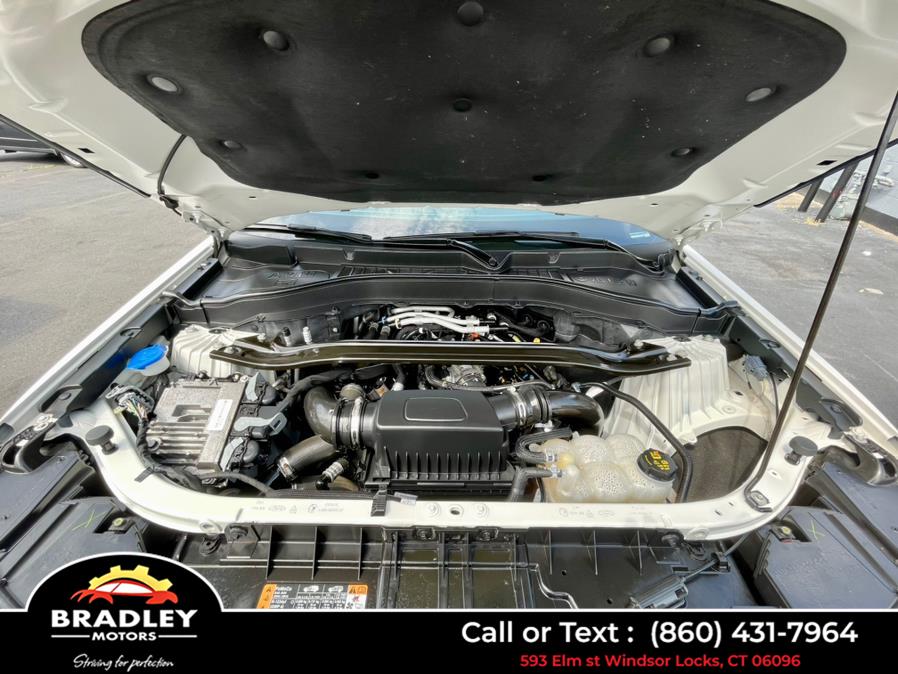 2021 Ford Explorer ST 4WD, available for sale in Windsor Locks, Connecticut | Bradley Motors Inc. Windsor Locks, Connecticut 2021 Ford Explorer ST 4WD, available for sale in Windsor Locks, Connecticut | Bradley Motors Inc. Windsor Locks, Connecticut