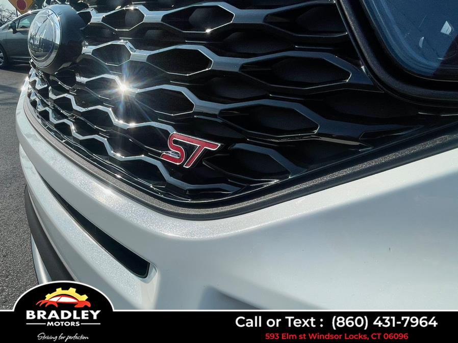 2021 Ford Explorer ST 4WD, available for sale in Windsor Locks, Connecticut | Bradley Motors Inc. Windsor Locks, Connecticut 2021 Ford Explorer ST 4WD, available for sale in Windsor Locks, Connecticut | Bradley Motors Inc. Windsor Locks, Connecticut
