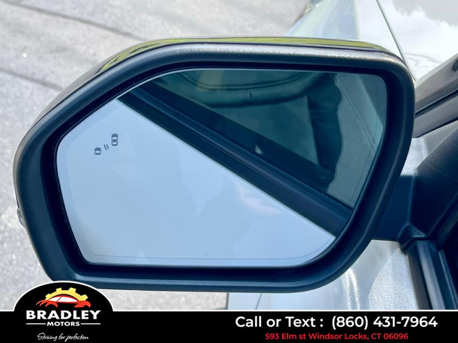 2021 Ford Explorer ST 4WD, available for sale in Windsor Locks, Connecticut | Bradley Motors Inc. Windsor Locks, Connecticut 2021 Ford Explorer ST 4WD, available for sale in Windsor Locks, Connecticut | Bradley Motors Inc. Windsor Locks, Connecticut
