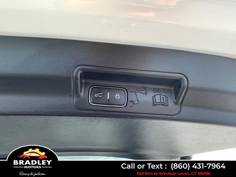 2021 Ford Explorer ST 4WD, available for sale in Windsor Locks, Connecticut | Bradley Motors Inc. Windsor Locks, Connecticut 2021 Ford Explorer ST 4WD, available for sale in Windsor Locks, Connecticut | Bradley Motors Inc. Windsor Locks, Connecticut
