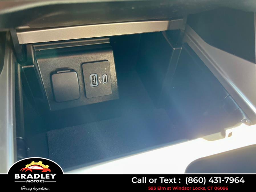 2021 Ford Explorer ST 4WD, available for sale in Windsor Locks, Connecticut | Bradley Motors Inc. Windsor Locks, Connecticut 2021 Ford Explorer ST 4WD, available for sale in Windsor Locks, Connecticut | Bradley Motors Inc. Windsor Locks, Connecticut