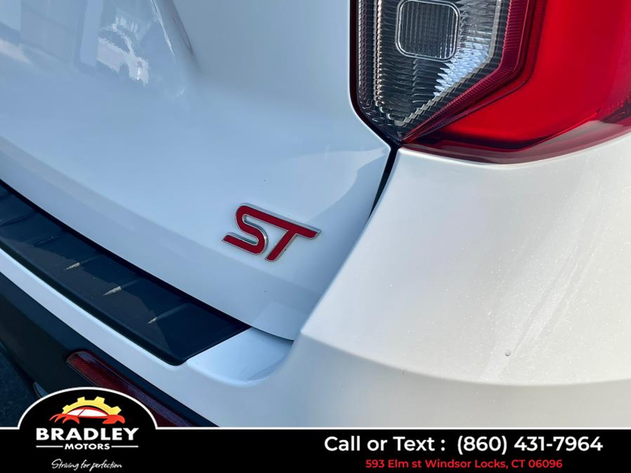 2021 Ford Explorer ST 4WD, available for sale in Windsor Locks, Connecticut | Bradley Motors Inc. Windsor Locks, Connecticut 2021 Ford Explorer ST 4WD, available for sale in Windsor Locks, Connecticut | Bradley Motors Inc. Windsor Locks, Connecticut