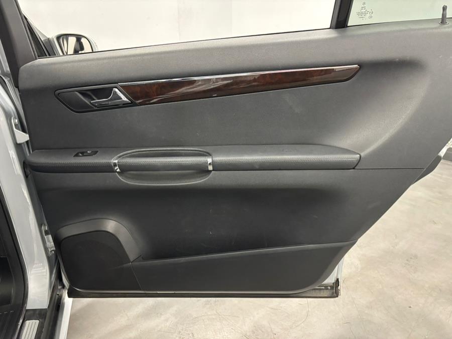 2010 Mercedes-Benz R-Class 4MATIC 4dr R 350, available for sale in Elizabeth, New Jersey | Dream Auto Group. Elizabeth, New Jersey 2010 Mercedes-Benz R-Class 4MATIC 4dr R 350, available for sale in Elizabeth, New Jersey | Dream Auto Group. Elizabeth, New Jersey