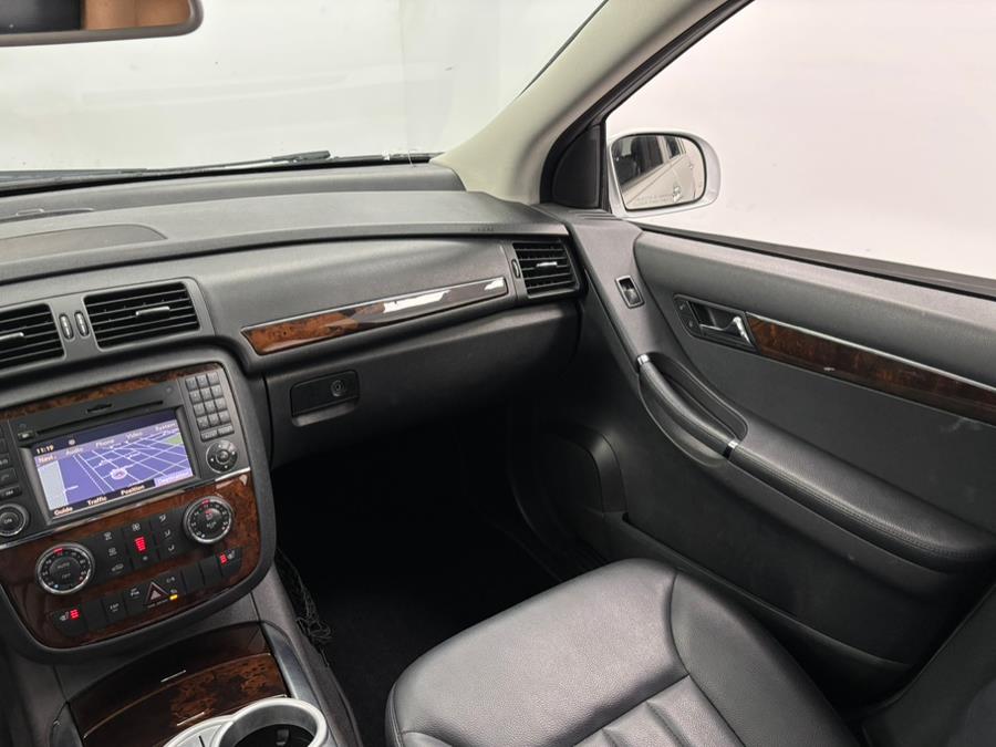 2010 Mercedes-Benz R-Class 4MATIC 4dr R 350, available for sale in Elizabeth, New Jersey | Dream Auto Group. Elizabeth, New Jersey 2010 Mercedes-Benz R-Class 4MATIC 4dr R 350, available for sale in Elizabeth, New Jersey | Dream Auto Group. Elizabeth, New Jersey