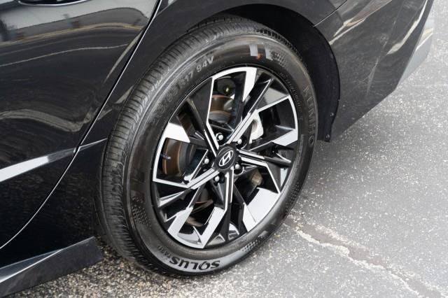 2025 Hyundai Sonata SEL, available for sale in Yonkers, New York | Westchester Auto Group. Yonkers, New York 2025 Hyundai Sonata SEL, available for sale in Yonkers, New York | Westchester Auto Group. Yonkers, New York