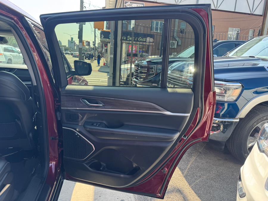 2022 Jeep Grand Cherokee L Limited 4x4, available for sale in Jamaica, New York | Sunrise Autoland. Jamaica, New York 2022 Jeep Grand Cherokee L Limited 4x4, available for sale in Jamaica, New York | Sunrise Autoland. Jamaica, New York