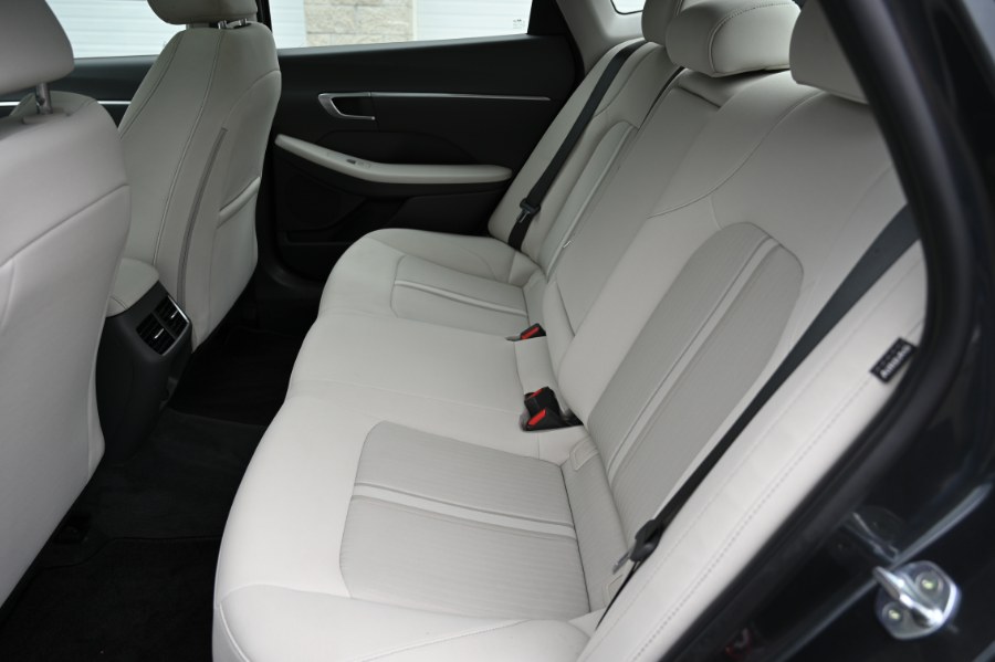 2022 Hyundai Sonata SEL 2.5L, available for sale in Waterbury, Connecticut | Highline Car Connection. Waterbury, Connecticut 2022 Hyundai Sonata SEL 2.5L, available for sale in Waterbury, Connecticut | Highline Car Connection. Waterbury, Connecticut