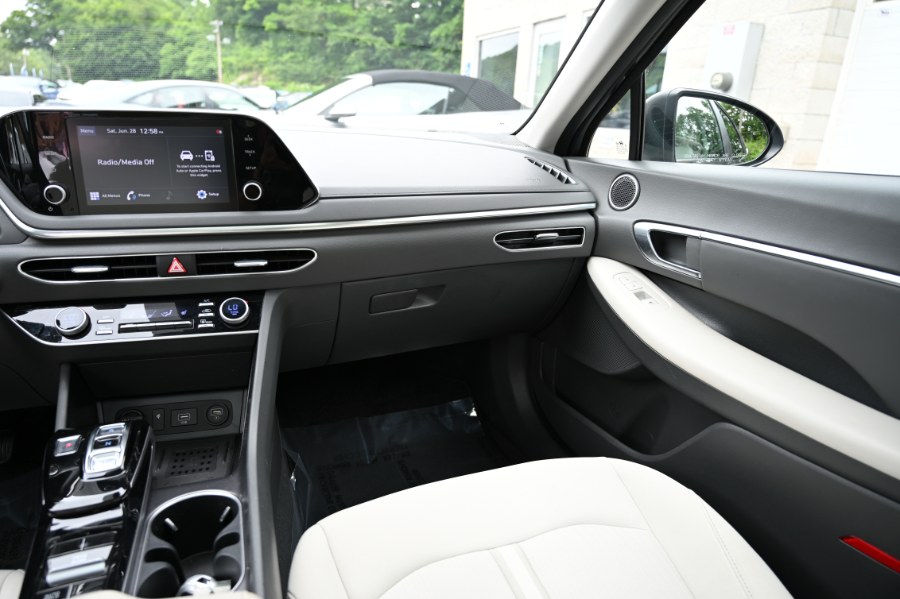 2022 Hyundai Sonata SEL 2.5L, available for sale in Waterbury, Connecticut | Highline Car Connection. Waterbury, Connecticut 2022 Hyundai Sonata SEL 2.5L, available for sale in Waterbury, Connecticut | Highline Car Connection. Waterbury, Connecticut