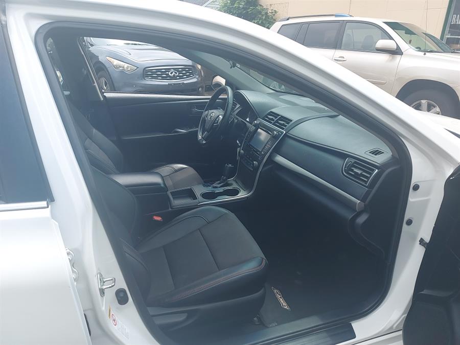 2016 Toyota Camry 4dr Sdn I4 Auto SE (Natl), available for sale in West Hartford, Connecticut | Chadrad Motors llc. West Hartford, Connecticut 2016 Toyota Camry 4dr Sdn I4 Auto SE (Natl), available for sale in West Hartford, Connecticut | Chadrad Motors llc. West Hartford, Connecticut
