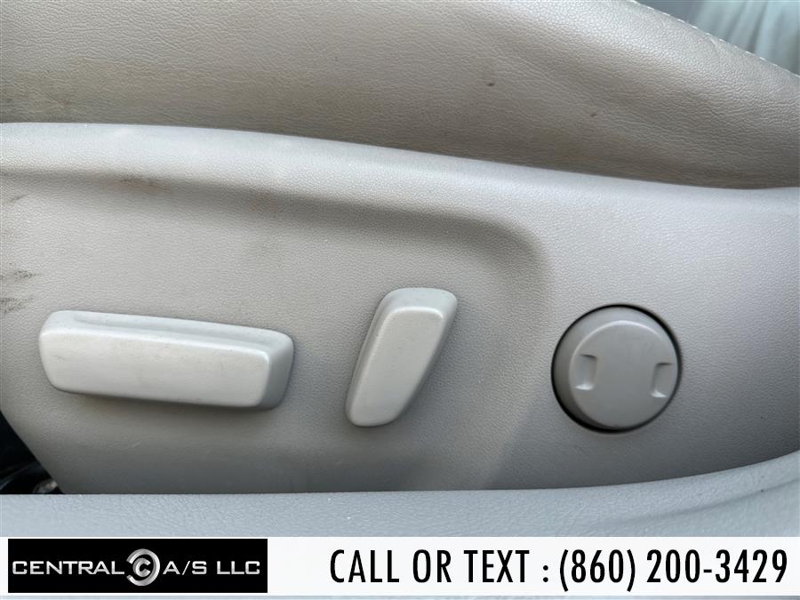 2013 Toyota Camry 4dr Sdn I4 Auto XLE (Natl), available for sale in East Windsor, Connecticut | Central A/S LLC. East Windsor, Connecticut 2013 Toyota Camry 4dr Sdn I4 Auto XLE (Natl), available for sale in East Windsor, Connecticut | Central A/S LLC. East Windsor, Connecticut
