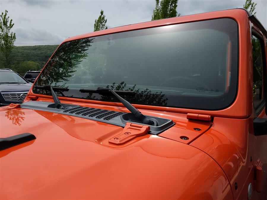 2018 Jeep Wrangler Unlimited Sahara 4x4, available for sale in Canton, Connecticut | Lava Motors. Canton, Connecticut 2018 Jeep Wrangler Unlimited Sahara 4x4, available for sale in Canton, Connecticut | Lava Motors. Canton, Connecticut
