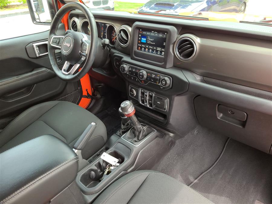2018 Jeep Wrangler Unlimited Sahara 4x4, available for sale in Canton, Connecticut | Lava Motors. Canton, Connecticut 2018 Jeep Wrangler Unlimited Sahara 4x4, available for sale in Canton, Connecticut | Lava Motors. Canton, Connecticut