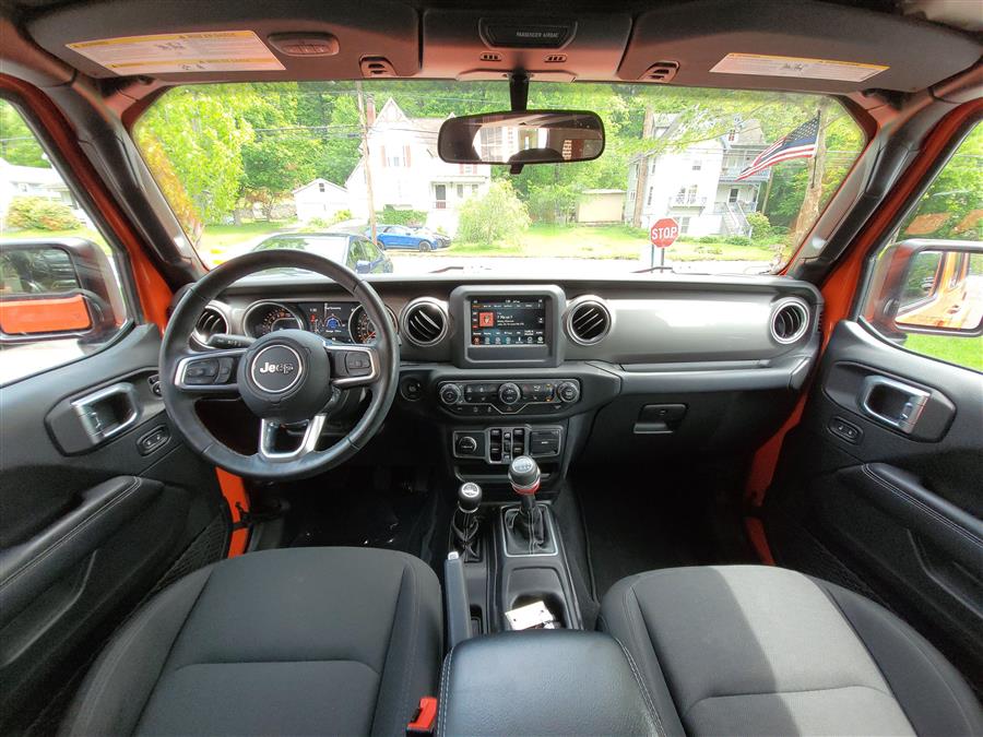 2018 Jeep Wrangler Unlimited Sahara 4x4, available for sale in Canton, Connecticut | Lava Motors. Canton, Connecticut 2018 Jeep Wrangler Unlimited Sahara 4x4, available for sale in Canton, Connecticut | Lava Motors. Canton, Connecticut