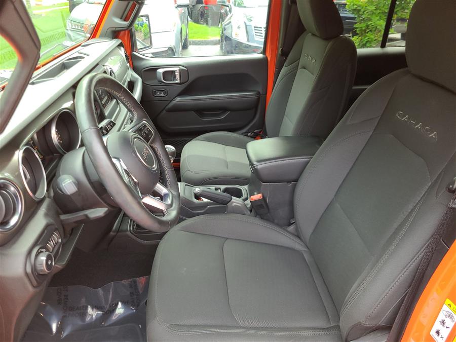 2018 Jeep Wrangler Unlimited Sahara 4x4, available for sale in Canton, Connecticut | Lava Motors. Canton, Connecticut 2018 Jeep Wrangler Unlimited Sahara 4x4, available for sale in Canton, Connecticut | Lava Motors. Canton, Connecticut