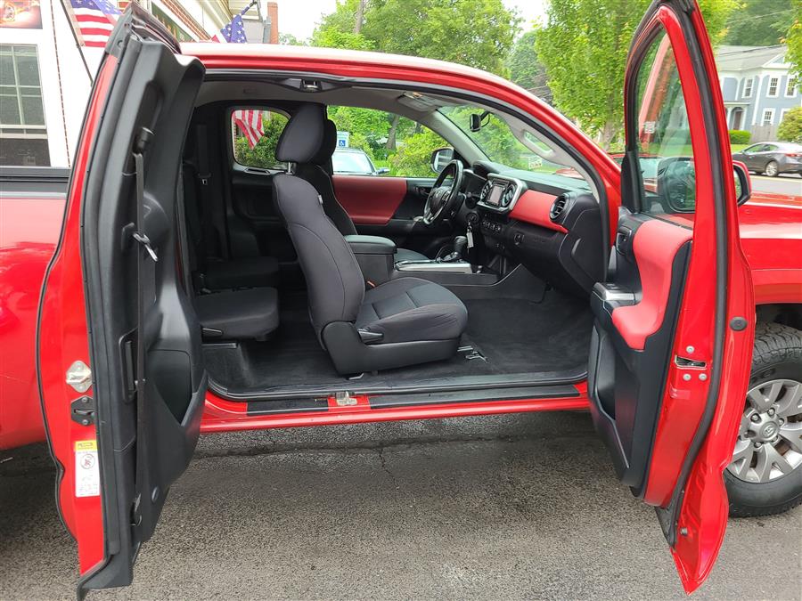 2016 Toyota Tacoma 4WD Access Cab V6 AT SR5 (Natl), available for sale in Canton, Connecticut | Lava Motors. Canton, Connecticut 2016 Toyota Tacoma 4WD Access Cab V6 AT SR5 (Natl), available for sale in Canton, Connecticut | Lava Motors. Canton, Connecticut