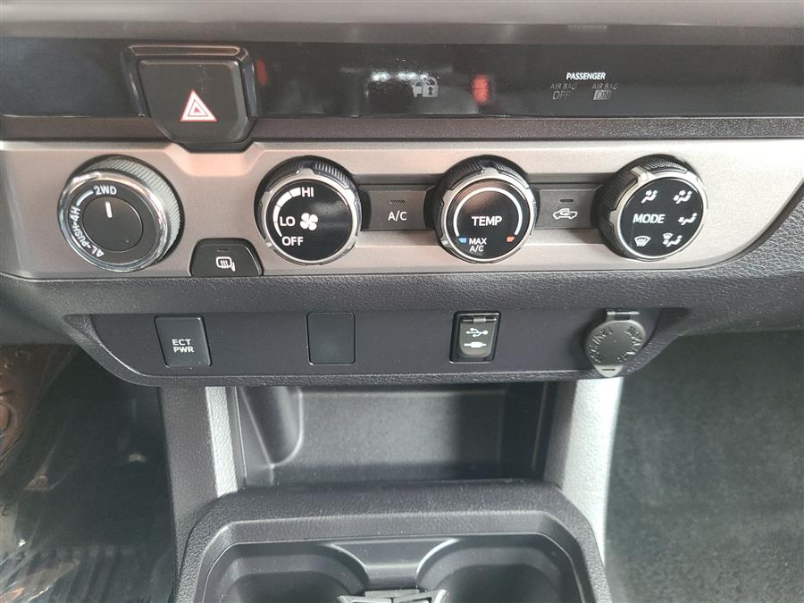 2016 Toyota Tacoma 4WD Access Cab V6 AT SR5 (Natl), available for sale in Canton, Connecticut | Lava Motors. Canton, Connecticut 2016 Toyota Tacoma 4WD Access Cab V6 AT SR5 (Natl), available for sale in Canton, Connecticut | Lava Motors. Canton, Connecticut
