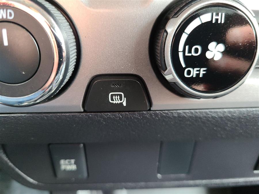 2016 Toyota Tacoma 4WD Access Cab V6 AT SR5 (Natl), available for sale in Canton, Connecticut | Lava Motors. Canton, Connecticut 2016 Toyota Tacoma 4WD Access Cab V6 AT SR5 (Natl), available for sale in Canton, Connecticut | Lava Motors. Canton, Connecticut