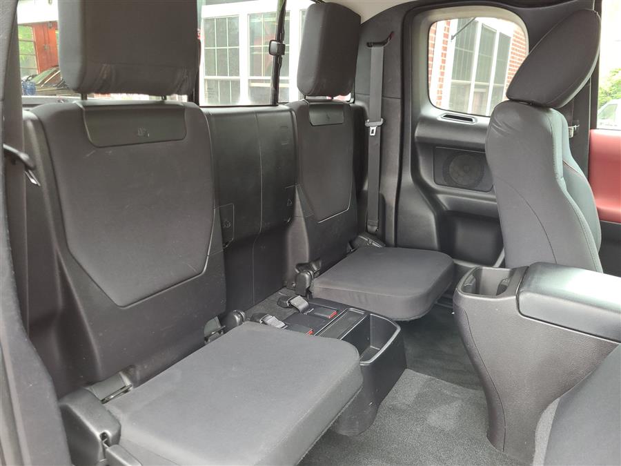 2016 Toyota Tacoma 4WD Access Cab V6 AT SR5 (Natl), available for sale in Canton, Connecticut | Lava Motors. Canton, Connecticut 2016 Toyota Tacoma 4WD Access Cab V6 AT SR5 (Natl), available for sale in Canton, Connecticut | Lava Motors. Canton, Connecticut