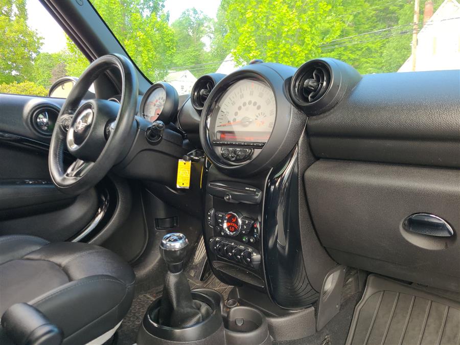 2013 MINI Cooper Countryman AWD 4dr S ALL4, available for sale in Canton, Connecticut | Lava Motors. Canton, Connecticut 2013 MINI Cooper Countryman AWD 4dr S ALL4, available for sale in Canton, Connecticut | Lava Motors. Canton, Connecticut