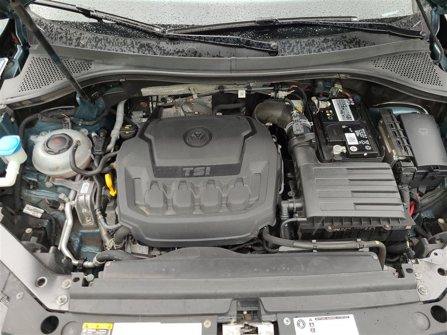 2019 Volkswagen Tiguan 2.0T SEL 4MOTION, available for sale in Canton, Connecticut | Lava Motors. Canton, Connecticut 2019 Volkswagen Tiguan 2.0T SEL 4MOTION, available for sale in Canton, Connecticut | Lava Motors. Canton, Connecticut