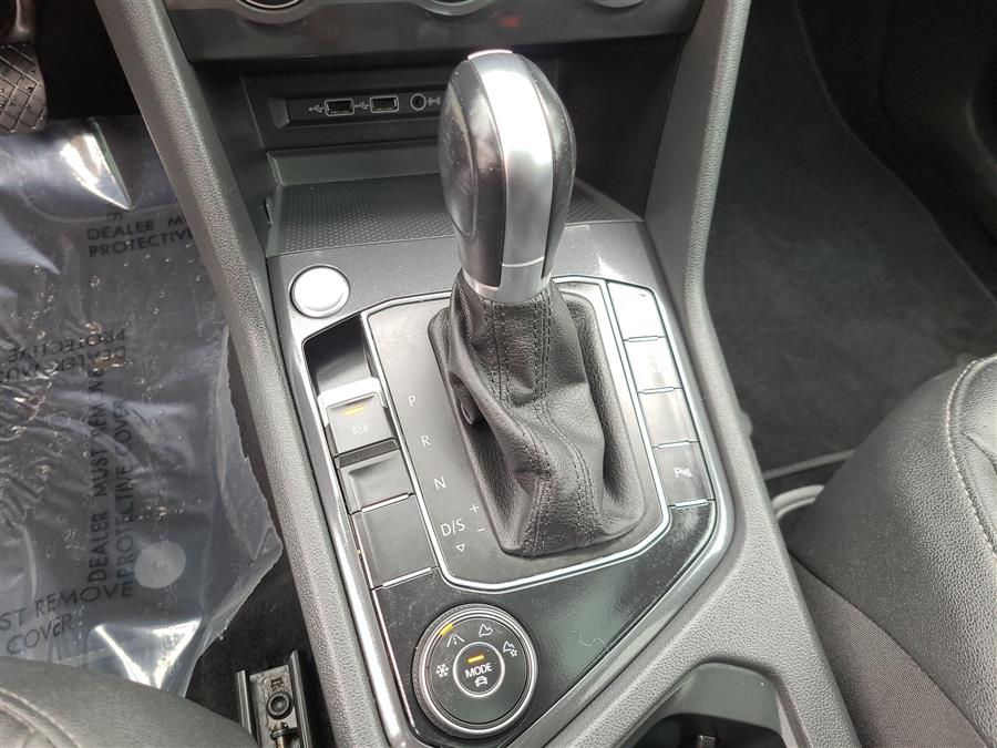 2019 Volkswagen Tiguan 2.0T SEL 4MOTION, available for sale in Canton, Connecticut | Lava Motors. Canton, Connecticut 2019 Volkswagen Tiguan 2.0T SEL 4MOTION, available for sale in Canton, Connecticut | Lava Motors. Canton, Connecticut