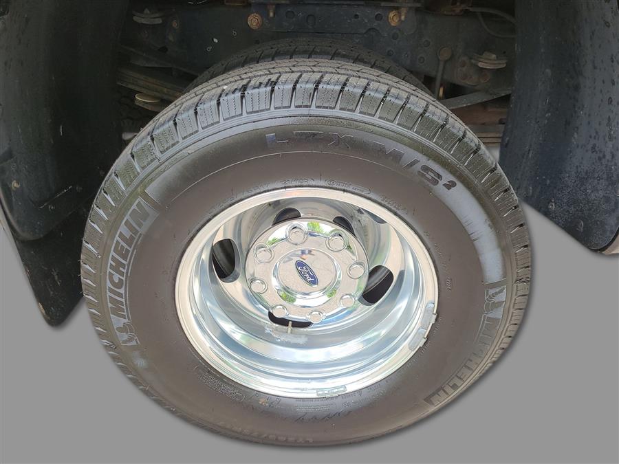 2016 Ford Super Duty F-350 DRW 4WD Crew Cab 172" Platinum, available for sale in Canton, Connecticut | Lava Motors. Canton, Connecticut 2016 Ford Super Duty F-350 DRW 4WD Crew Cab 172" Platinum, available for sale in Canton, Connecticut | Lava Motors. Canton, Connecticut