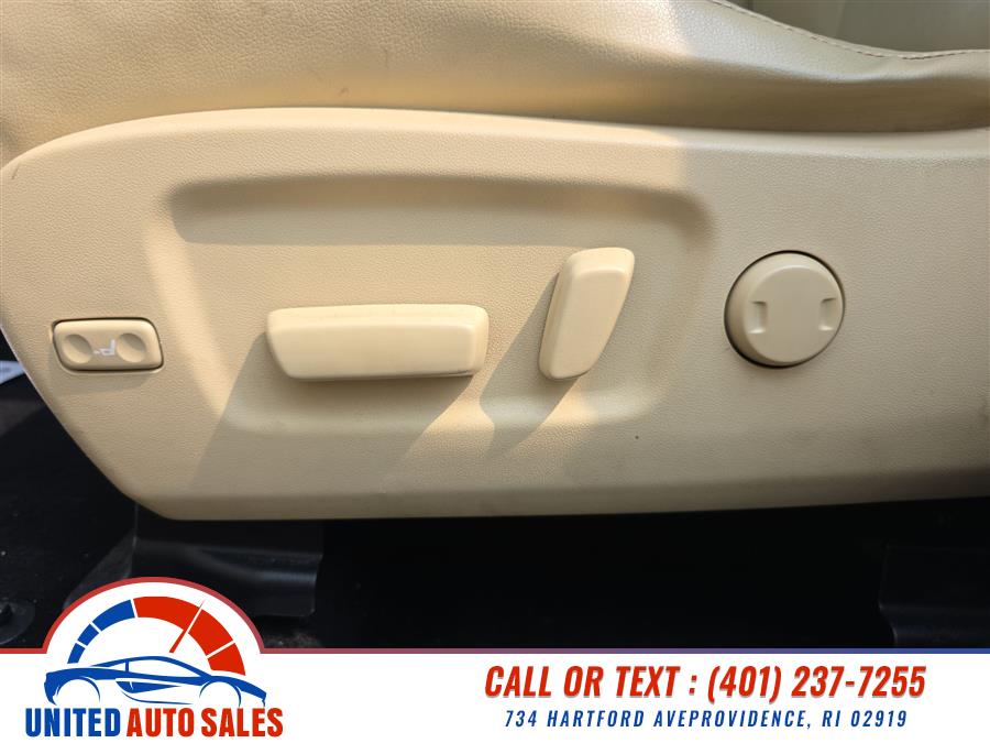 2014 Toyota Highlander FWD 4dr V6 XLE (Natl), available for sale in Providence, Rhode Island | United Auto Sales Inc. Providence, Rhode Island 2014 Toyota Highlander FWD 4dr V6 XLE (Natl), available for sale in Providence, Rhode Island | United Auto Sales Inc. Providence, Rhode Island