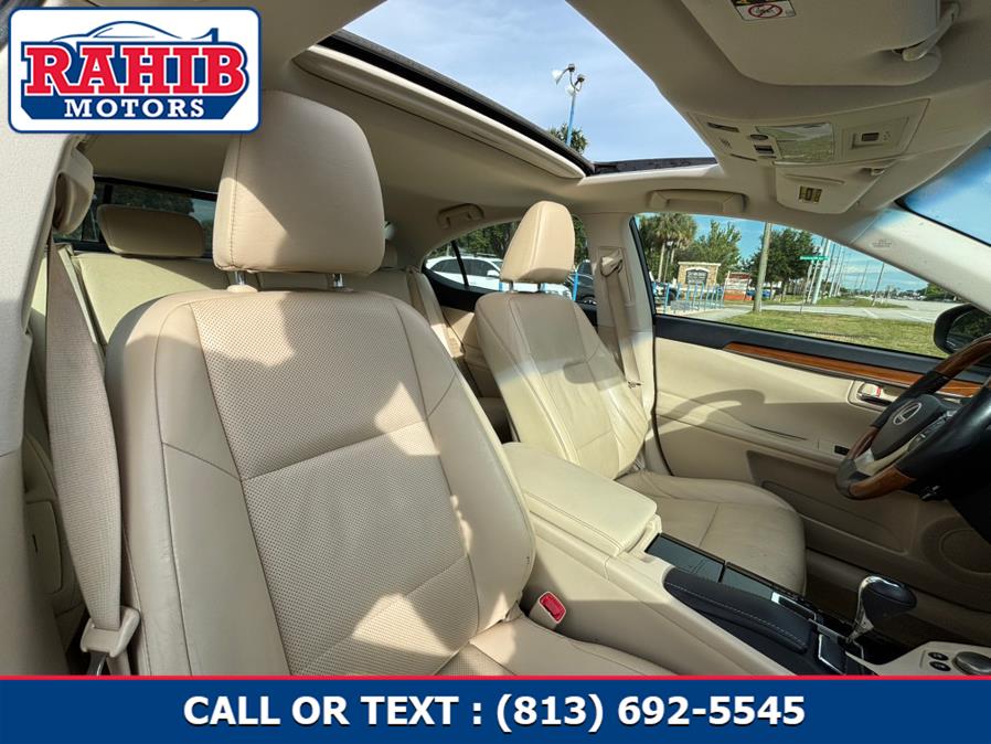 2013 Lexus ES 300h 4dr Sdn Hybrid, available for sale in Orlando, Florida | Rahib inc. Orlando, Florida 2013 Lexus ES 300h 4dr Sdn Hybrid, available for sale in Orlando, Florida | Rahib inc. Orlando, Florida