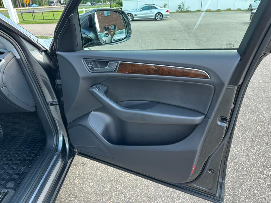 2015 Audi Q5 quattro 4dr 2.0T Premium Plus, available for sale in South Windsor, Connecticut | Mike And Tony Auto Sales, Inc. South Windsor, Connecticut 2015 Audi Q5 quattro 4dr 2.0T Premium Plus, available for sale in South Windsor, Connecticut | Mike And Tony Auto Sales, Inc. South Windsor, Connecticut