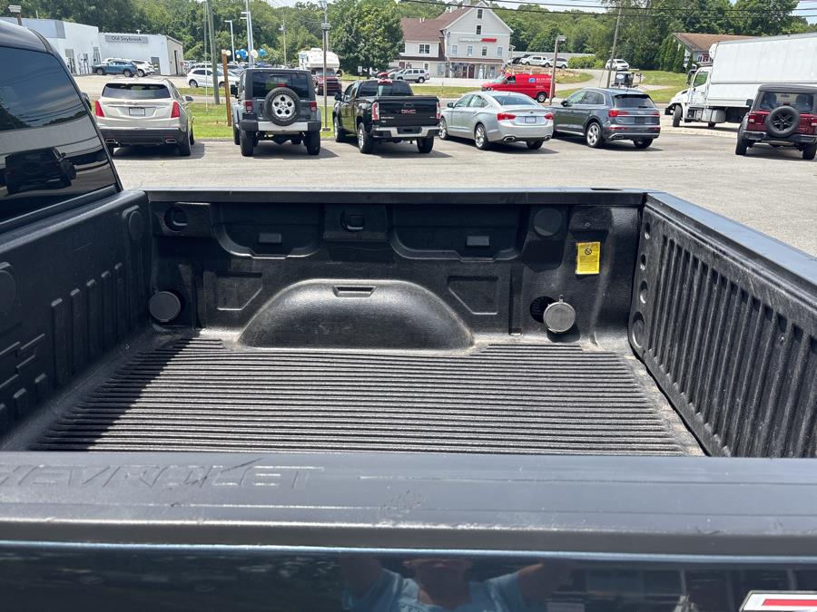 2018 Chevrolet Silverado 1500 4WD Crew Cab 143.5" LT w/2LT, available for sale in Old Saybrook, Connecticut | Saybrook Auto Barn. Old Saybrook, Connecticut 2018 Chevrolet Silverado 1500 4WD Crew Cab 143.5" LT w/2LT, available for sale in Old Saybrook, Connecticut | Saybrook Auto Barn. Old Saybrook, Connecticut