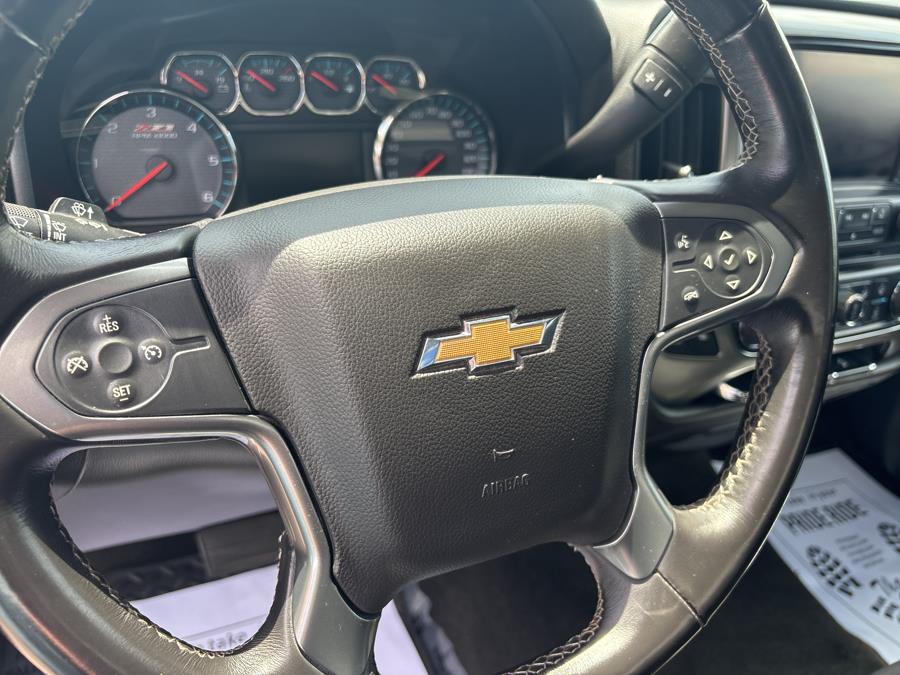 2018 Chevrolet Silverado 1500 4WD Crew Cab 143.5" LT w/2LT, available for sale in Old Saybrook, Connecticut | Saybrook Auto Barn. Old Saybrook, Connecticut 2018 Chevrolet Silverado 1500 4WD Crew Cab 143.5" LT w/2LT, available for sale in Old Saybrook, Connecticut | Saybrook Auto Barn. Old Saybrook, Connecticut