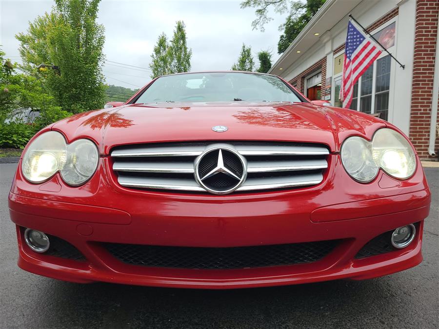2007 Mercedes-Benz SL-Class 2dr Roadster 5.5L V8, available for sale in Canton, Connecticut | Lava Motors. Canton, Connecticut 2007 Mercedes-Benz SL-Class 2dr Roadster 5.5L V8, available for sale in Canton, Connecticut | Lava Motors. Canton, Connecticut