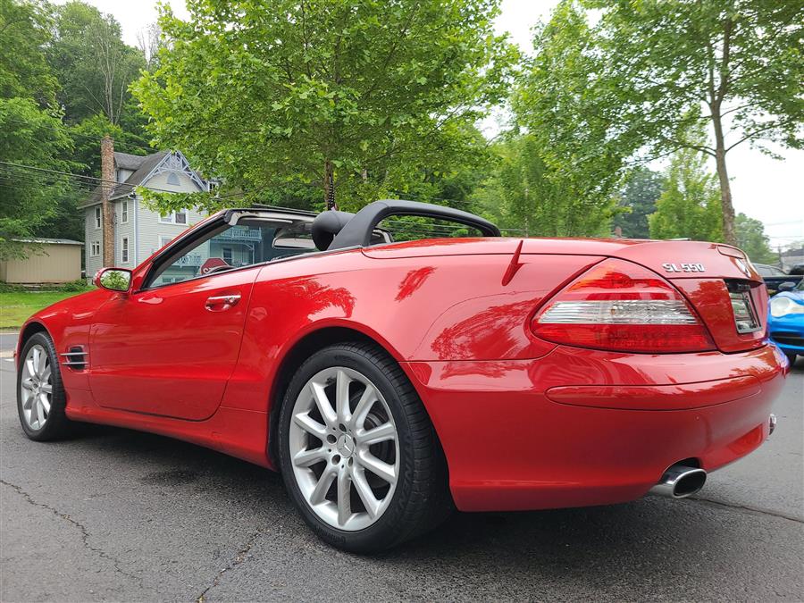 2007 Mercedes-Benz SL-Class 2dr Roadster 5.5L V8, available for sale in Canton, Connecticut | Lava Motors. Canton, Connecticut 2007 Mercedes-Benz SL-Class 2dr Roadster 5.5L V8, available for sale in Canton, Connecticut | Lava Motors. Canton, Connecticut