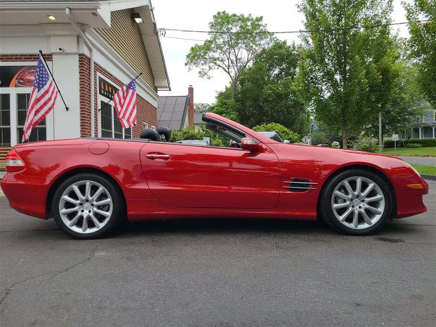 2007 Mercedes-Benz SL-Class 2dr Roadster 5.5L V8, available for sale in Canton, Connecticut | Lava Motors. Canton, Connecticut 2007 Mercedes-Benz SL-Class 2dr Roadster 5.5L V8, available for sale in Canton, Connecticut | Lava Motors. Canton, Connecticut
