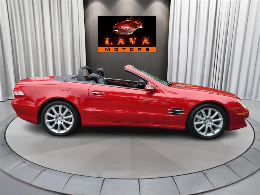 2007 Mercedes-Benz SL-Class 2dr Roadster 5.5L V8, available for sale in Canton, Connecticut | Lava Motors. Canton, Connecticut 2007 Mercedes-Benz SL-Class 2dr Roadster 5.5L V8, available for sale in Canton, Connecticut | Lava Motors. Canton, Connecticut